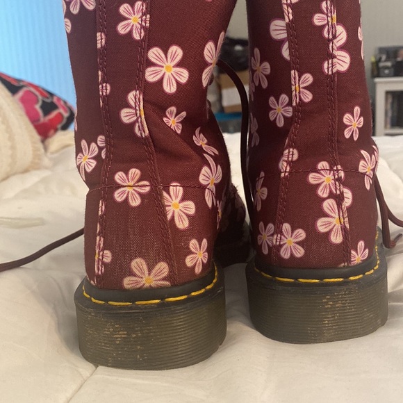 Dr. Martens Page Meadow Boots in Burgundy - Picture 2 of 2